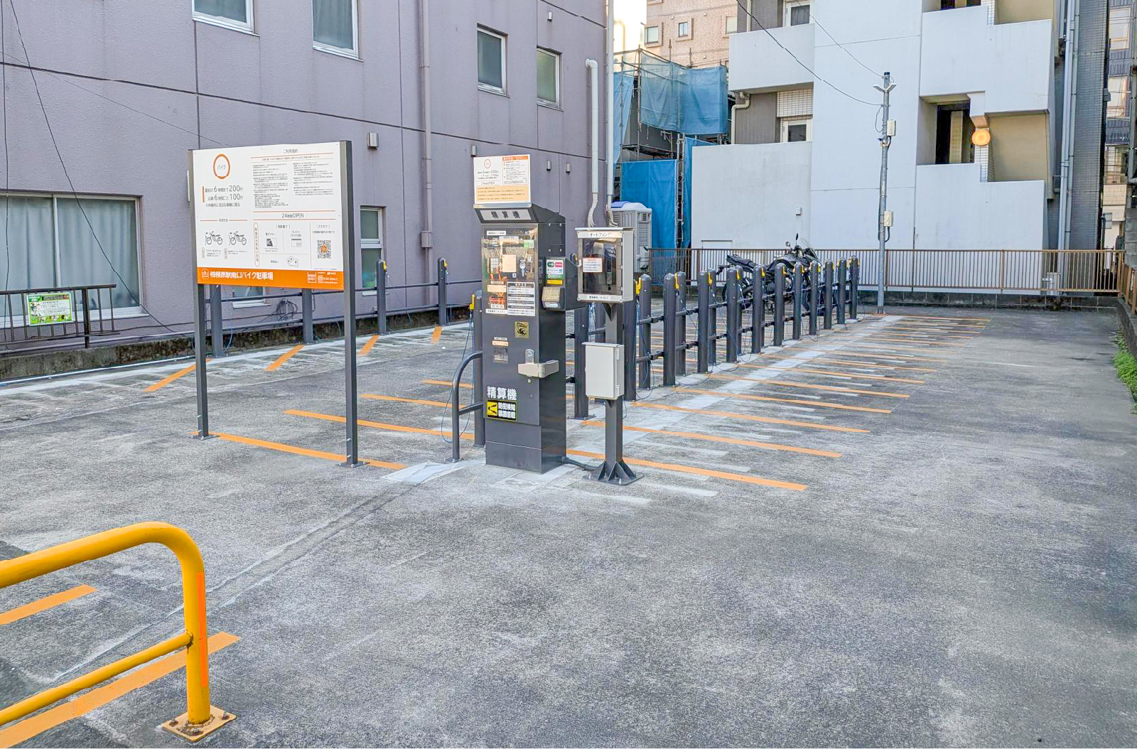 相模原駅南口バイク駐車場