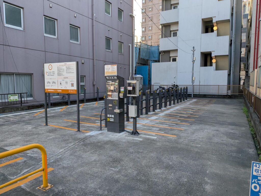 相模原駅南口バイク駐車場